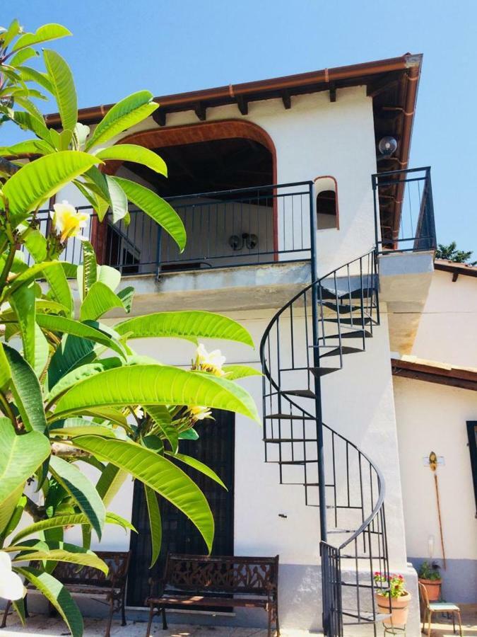 Casa Vacanza Mariaoliva Villa Menfi Kültér fotó